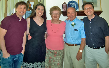 Alan & Norma (Goyetche) Munroe of Gloucester, MA with sons David & Alan Jr. and daughter Lisa (2007)